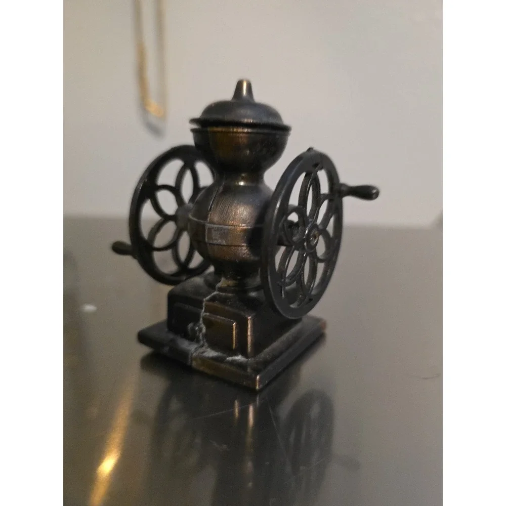 N/A vintage die